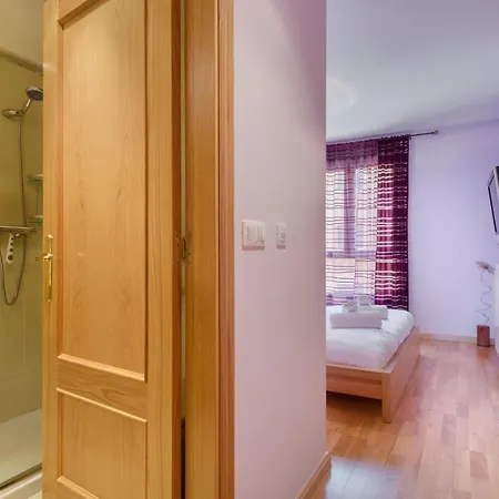 Alojamiento Montecanal Jaca, Piscina Y Terraza Apartment Jaca