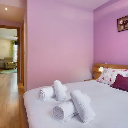 Alojamiento Montecanal Jaca, Piscina Y Terraza * Jaca